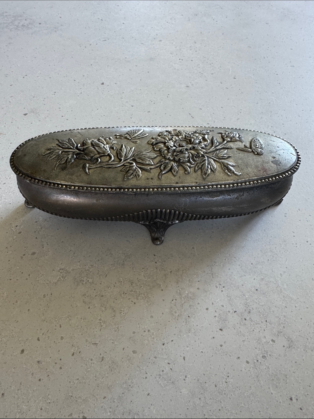 ANTIQUE SILVER PLATED OVAL FLORAL JEWELRY OR TRINKET BOX